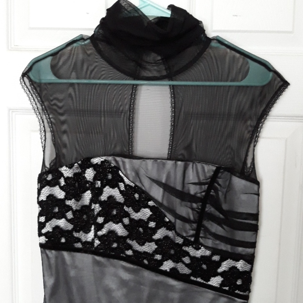 Dress - Picture 4 of 5